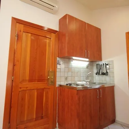 Studio Komiza 3035e Διαμέρισμα *